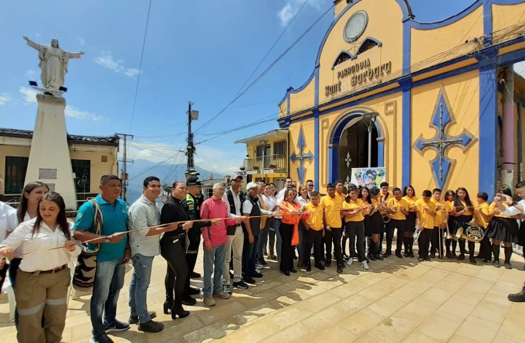 Inauguran Atrio de la Iglesia en Marmato
